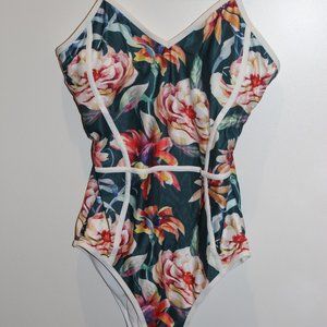 SuperCute! XS Women's 1 Piece Swimsuit